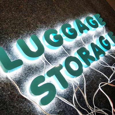 3D আকৃতির রঙের রং মেটাল অক্ষর সঙ্গে আলোর বহিরঙ্গন বিজ্ঞাপন