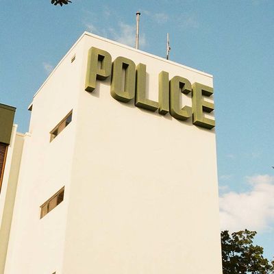 গোল্ড ব্রাশ স্টেইনলেস স্টীল মেটাল লেটার সাইন 10 সেমি গভীরতা সরকারি অফিসের জন্য