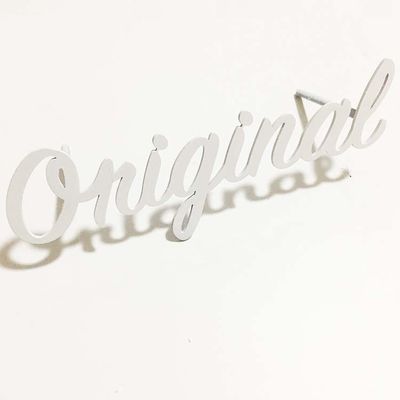 ফ্ল্যাট কাট হোয়াইট পেইন্ট মেটাল লেটার সাইন ব্রাশ করা SS304 চ্যানেল লেটার সাইনেজ