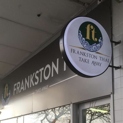 অ্যালুমিনিয়াম এক্রাইলিক কফি শপের নাম সাইন বোর্ড ডিজাইন ওয়াল মাউন্ট