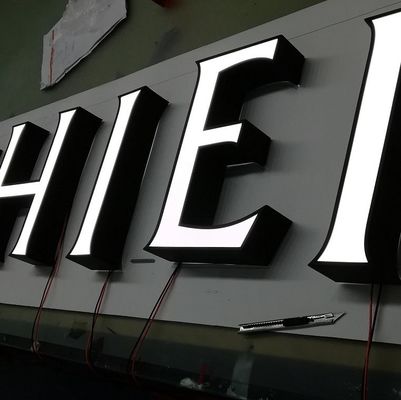 জলরোধী 3D লেটার সাইন অ্যালফাবেট মেটাল ইলুমিনেটেড 60HZ