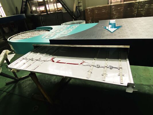 কাস্টম বিল্ডিং সাইন পণ্য কার্যকর বহিরঙ্গন সাইন জন্য স্থায়িত্ব নান্দনিকতা এবং কার্যকারিতা একত্রিত করার জন্য ডিজাইন করা