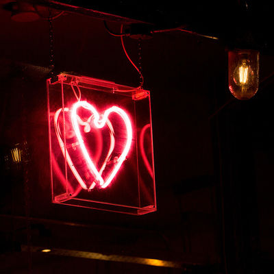 উচ্চ স্বচ্ছতা এক্রাইলিক ব্যক্তিগতকৃত নিয়ন সাইন 50000 ঘন্টা জীবন