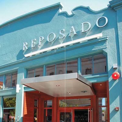 হোটেল সিলভার ফেব্রিকেটেড স্টেইনলেস স্টীল অক্ষর ফ্ল্যাট কাট 20-200 মিমি পুরুত্ব